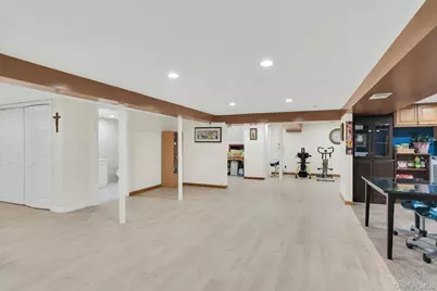 12 Bagatelle Road, Dix Hills, NY 11746 - Photo 37