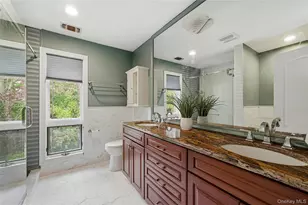 18 Aldgate Dr W, Manhasset, NY 11030 - Photo 27