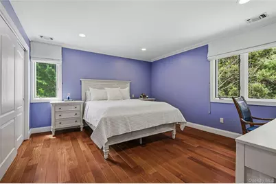 18 Aldgate Drive W, Manhasset, NY 11030 - Photo 25