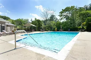18 Aldgate Dr W, Manhasset, NY 11030 - Photo 37