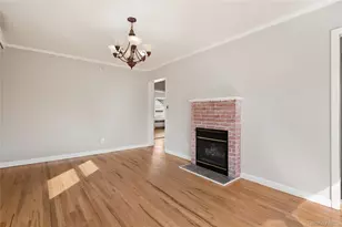 227 Columbus Pkwy, Mineola, NY 11501 - Photo 5