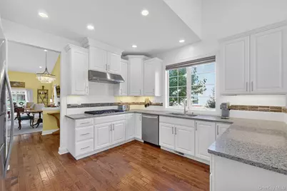 17 Deforest Drive, Cortlandt Manor, NY 10567 - Photo 15