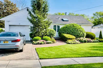 39 Laurel Hill Road, Valley Stream, NY 11581 - Photo 1