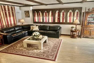 39 Laurel Hill Road, Valley Stream, NY 11581 - Photo 3