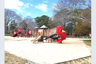 2100 Bay Avenue, Mattituck, NY 11952 - Photo 13