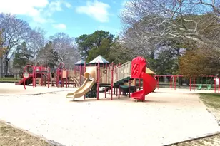 2100 Bay Ave, Mattituck, NY 11952 - Photo 13