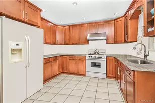 1389 E 233rd St, Bronx, NY 10466 - Photo 5