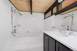 8 Dolphins Rise, Lloyd Harbor, NY 11743 - Photo 15