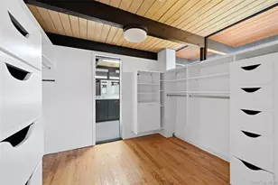 8 Dolphins Rise, Lloyd Harbor, NY 11743 - Photo 13