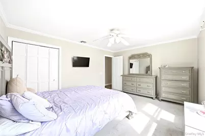 32 Homeside Lane, White Plains, NY 10605 - Photo 15