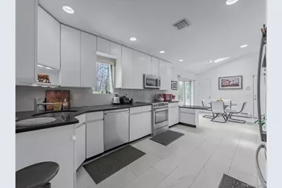 21 Linden Avenue, Kings Park, NY 11754 - Photo 9