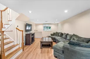 24 Walden Ave, Jericho, NY 11753 - Photo 19