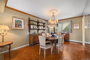8 Cathy Ln, Great Neck, NY 11024 - Photo 7