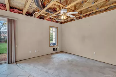 15 Doral Lane, Bay Shore, NY 11706 - Photo 9