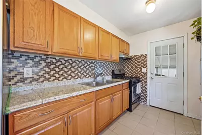 332 Half Mile Road, Central Islip, NY 11722 - Photo 9