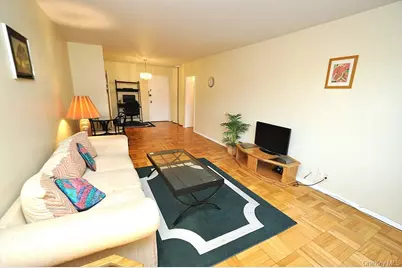 260 Garth Road #4A5, Scarsdale, NY 10583 - Photo 5