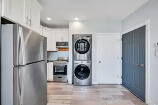 105-31 150th St, Jamaica, NY 11435 - Photo 35