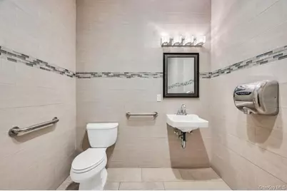 105-31 150th Street, Jamaica, NY 11435 - Photo 19