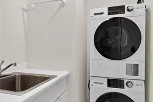 111 Cherry Valley Ave, Garden City, NY 11530 - Photo 25