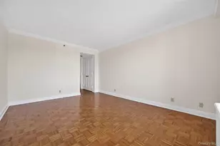 111 Cherry Valley Ave, Garden City, NY 11530 - Photo 19