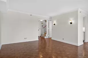 111 Cherry Valley Ave, Garden City, NY 11530 - Photo 7