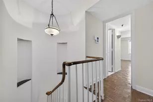 111 Cherry Valley Ave, Garden City, NY 11530 - Photo 15