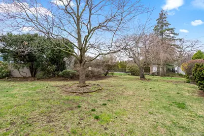 280 Hilda Street, East Meadow, NY 11554 - Photo 21