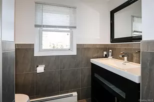 1481 N Meadow Rd, Merrick, NY 11566 - Photo 15