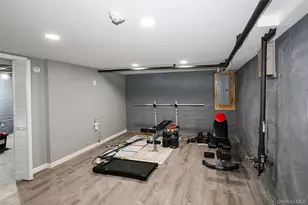 1481 N Meadow Rd, Merrick, NY 11566 - Photo 17