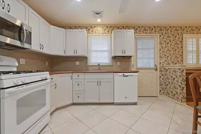 1795 Madison Avenue, North Bellmore, NY 11710 - Photo 13