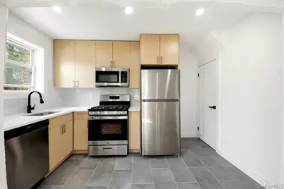 4135 Murdock Avenue, Bronx, NY 10466 - Photo 5