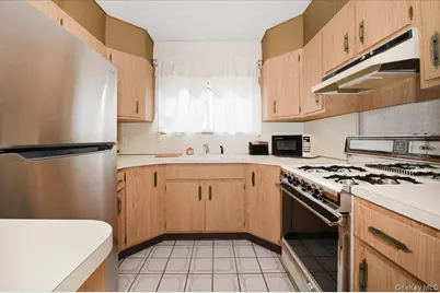 20-03 35th Street, Astoria, NY 11105 - Photo 11