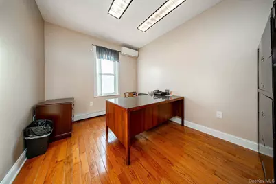2334 Sound Street, Astoria, NY 11105 - Photo 5