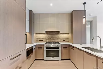 120 Old Post Road #PH-E303, Rye, NY 10580 - Photo 7