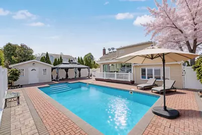 357 Gates Avenue, East Meadow, NY 11554 - Photo 9