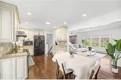 357 Gates Avenue, East Meadow, NY 11554 - Photo 15