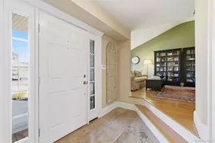 6 Oneonta Ct, Centerport, NY 11721 - Photo 3