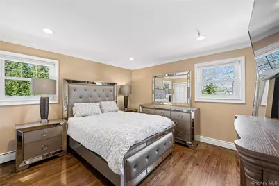 44 Archie Place, West Islip, NY 11795 - Photo 11