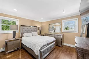 44 Archie Pl, West Islip, NY 11795 - Photo 11