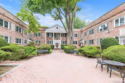 43 N Forest Avenue #C-23, Rockville Centre, NY 11570 - Photo 1
