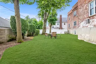 43 N Forest Ave, Rockville Centre, NY 11570 - Photo 17