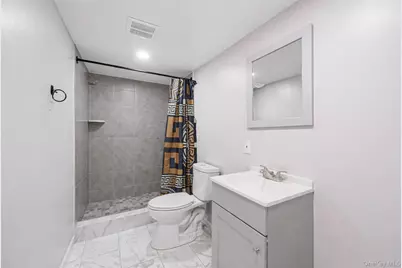 231 W Woodside Avenue, Patchogue, NY 11772 - Photo 19