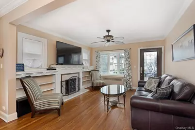 966 Tyrus Court, Merrick, NY 11566 - Photo 5