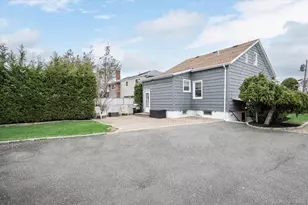 966 Tyrus Ct, Merrick, NY 11566 - Photo 21