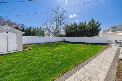 25 Cobalt Lane, Westbury, NY 11590 - Photo 25