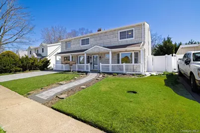 25 Cobalt Lane, Westbury, NY 11590 - Photo 3