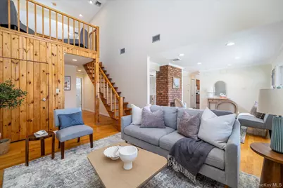 25 Cobalt Lane, Westbury, NY 11590 - Photo 7