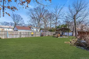 5 Diane Pl, Bay Shore, NY 11706 - Photo 25