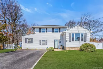 5 Diane Place, Bay Shore, NY 11706 - Photo 3