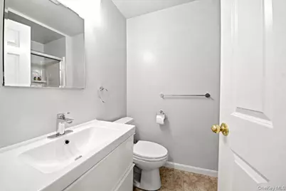 38 Ovation Court, White Plains, NY 10603 - Photo 27